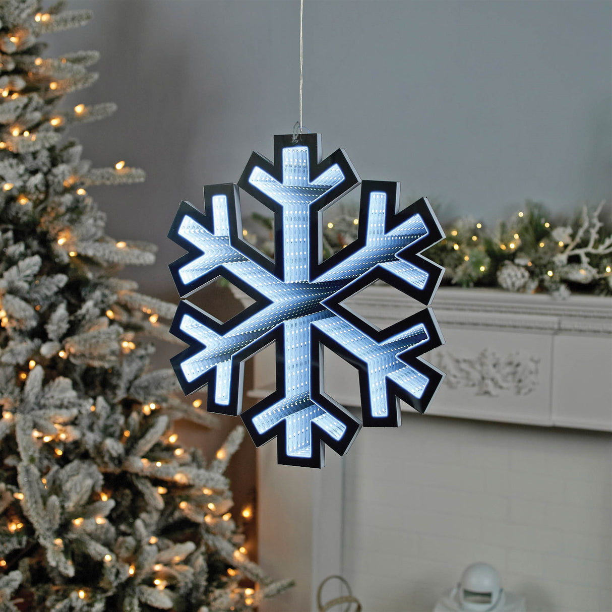 Holiday snowflake ekkolight 15.75"h