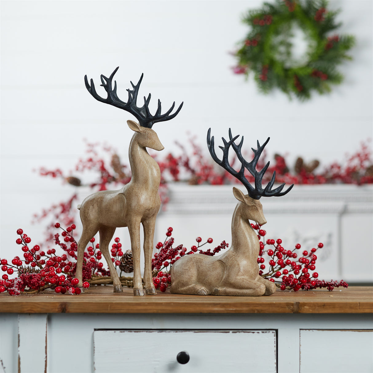 Modern deer figurine (set of 2)