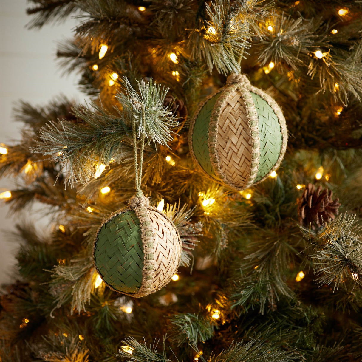 Woven bamboo ball ornament (set of 4)