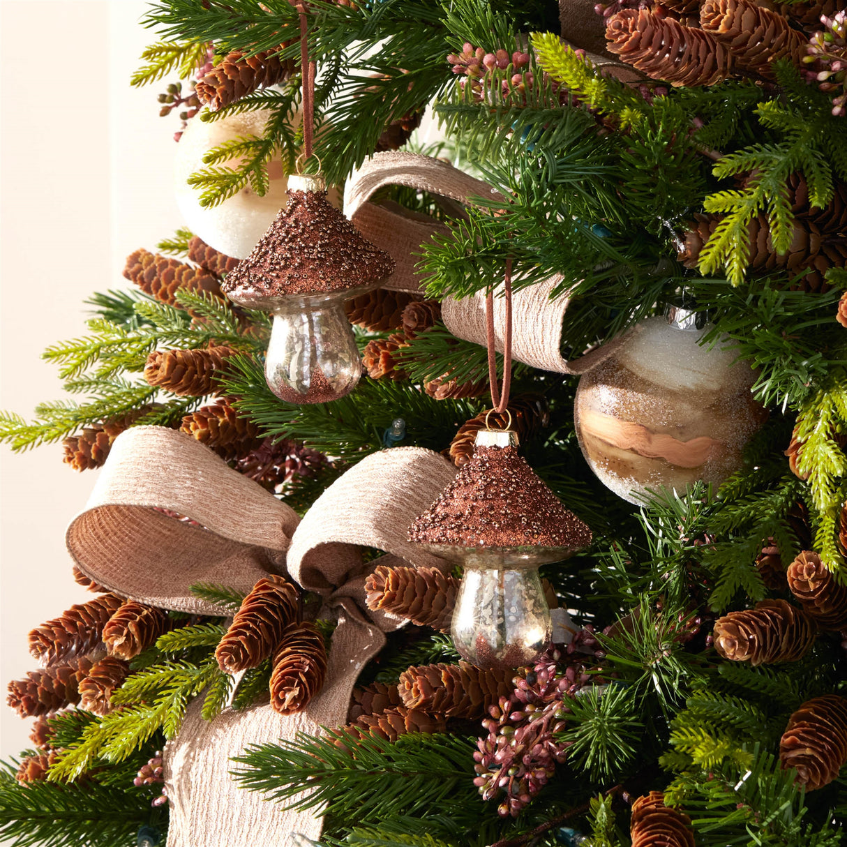 Beaded glass mushroom ornament (set of 6)