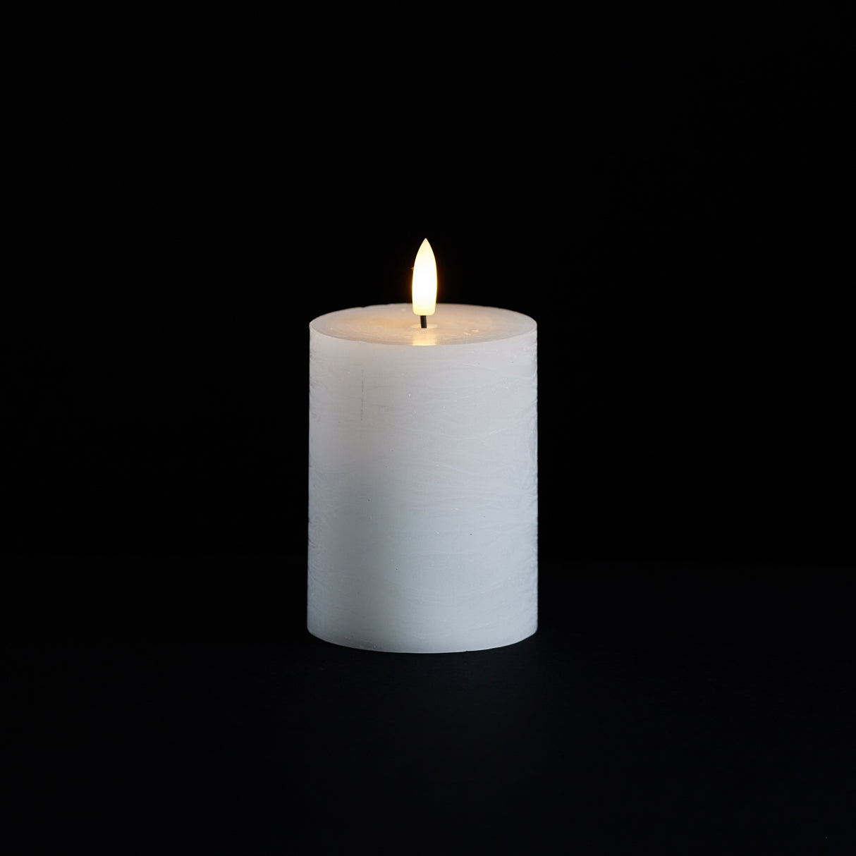 Fia wick white pillar candle (set of 2)