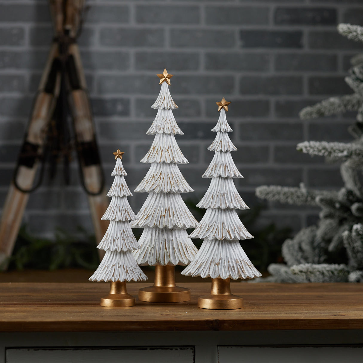 Carved winter christmas tree (set of 3)
