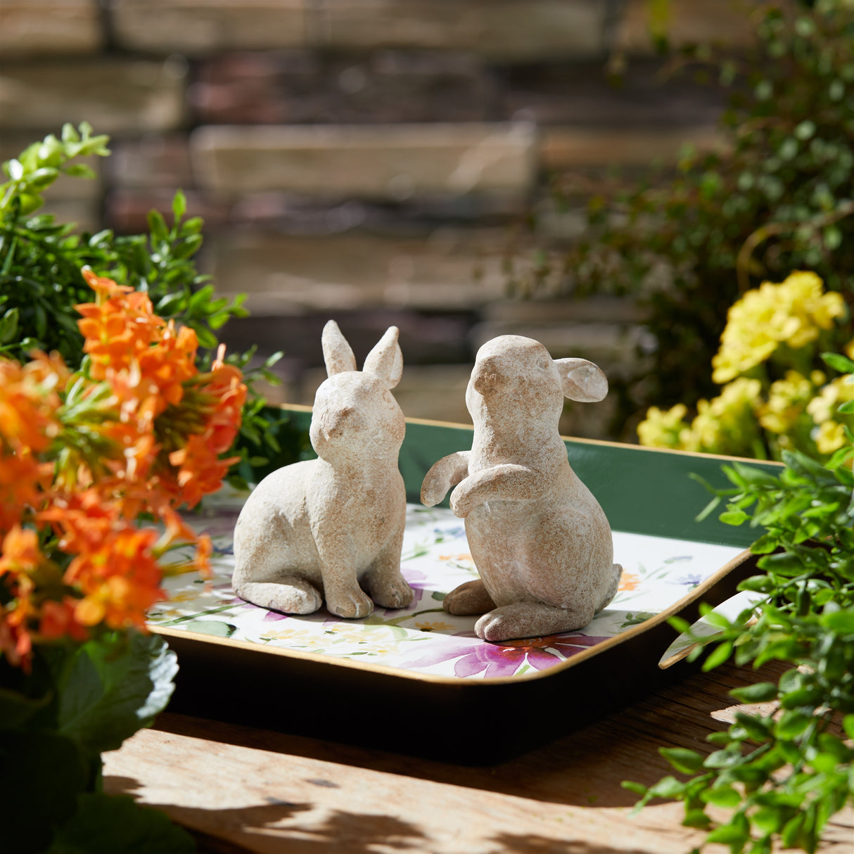 Distressed mini bunny figurine (set of 12)