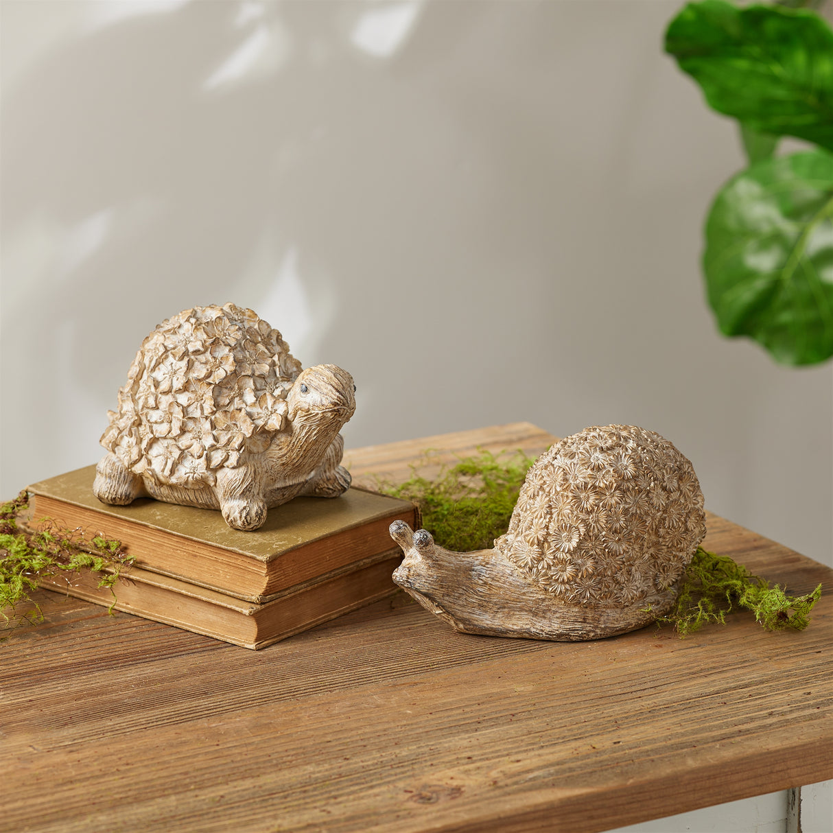 Floral turtle and snail decor (set of 2)