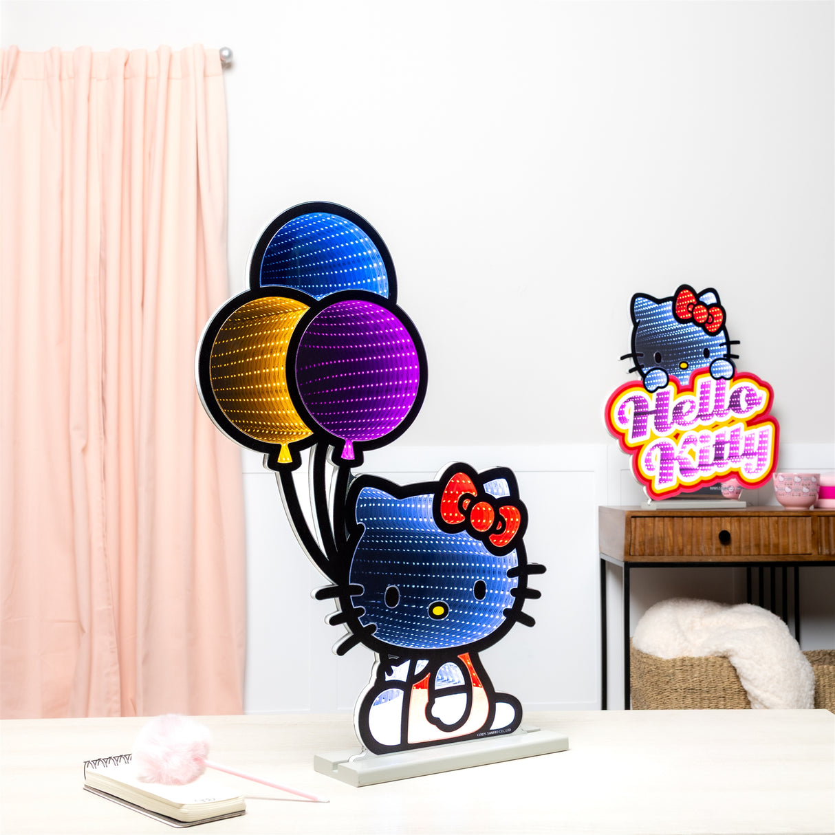 Hello KittyBalloons Ekkolight 24"H
