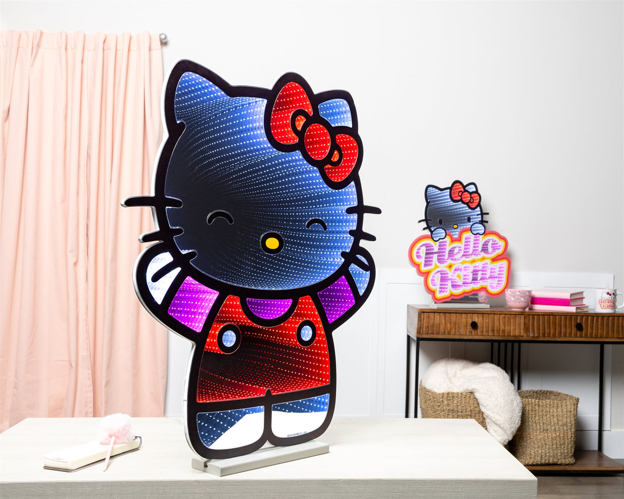 Hello Kitty Ekkolight 32"H