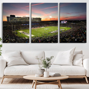 The University of Connecticut UCONN Huskies Football Team