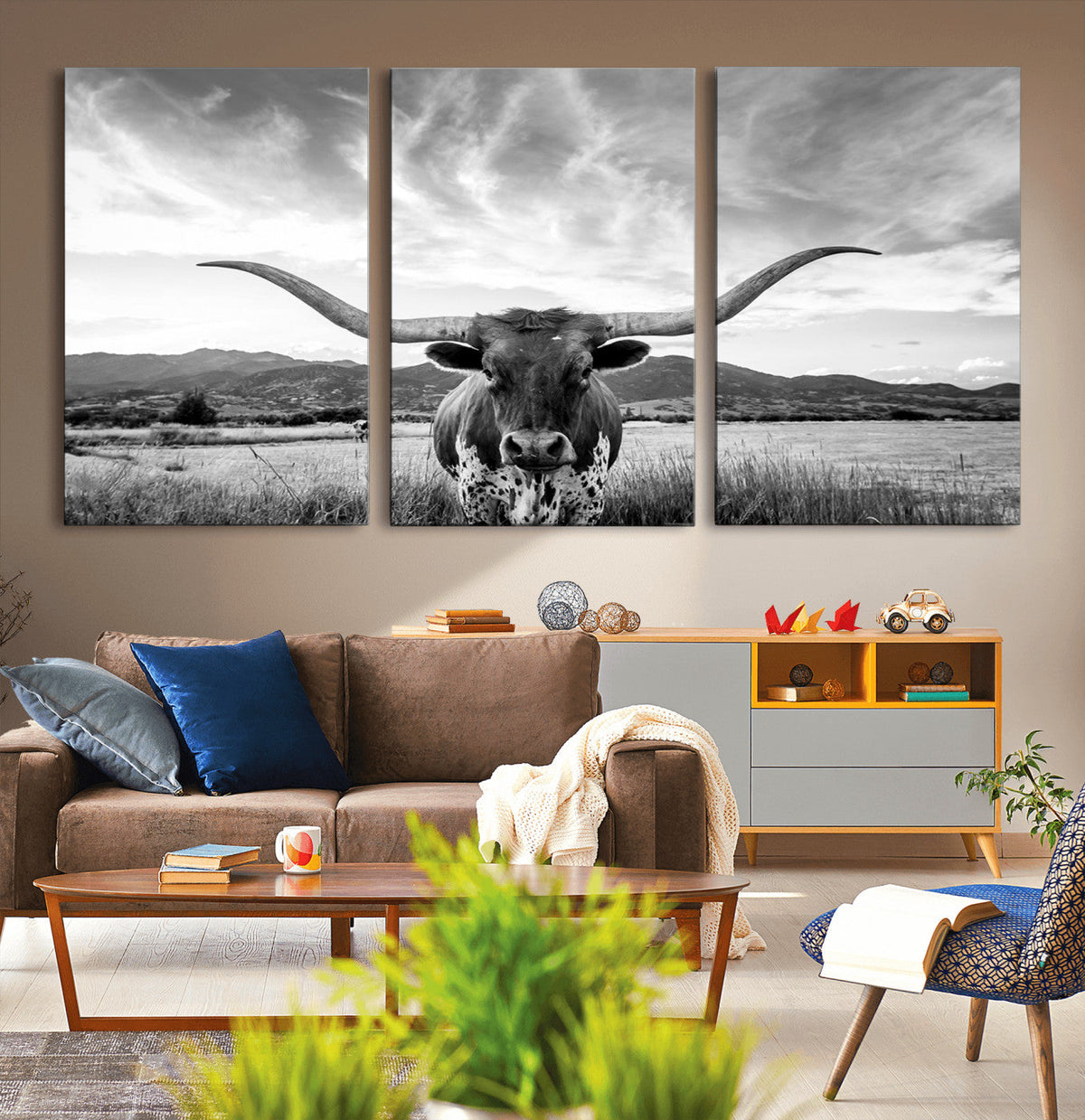 Longhorn Black and White Wall Art – Rustic Western Bull