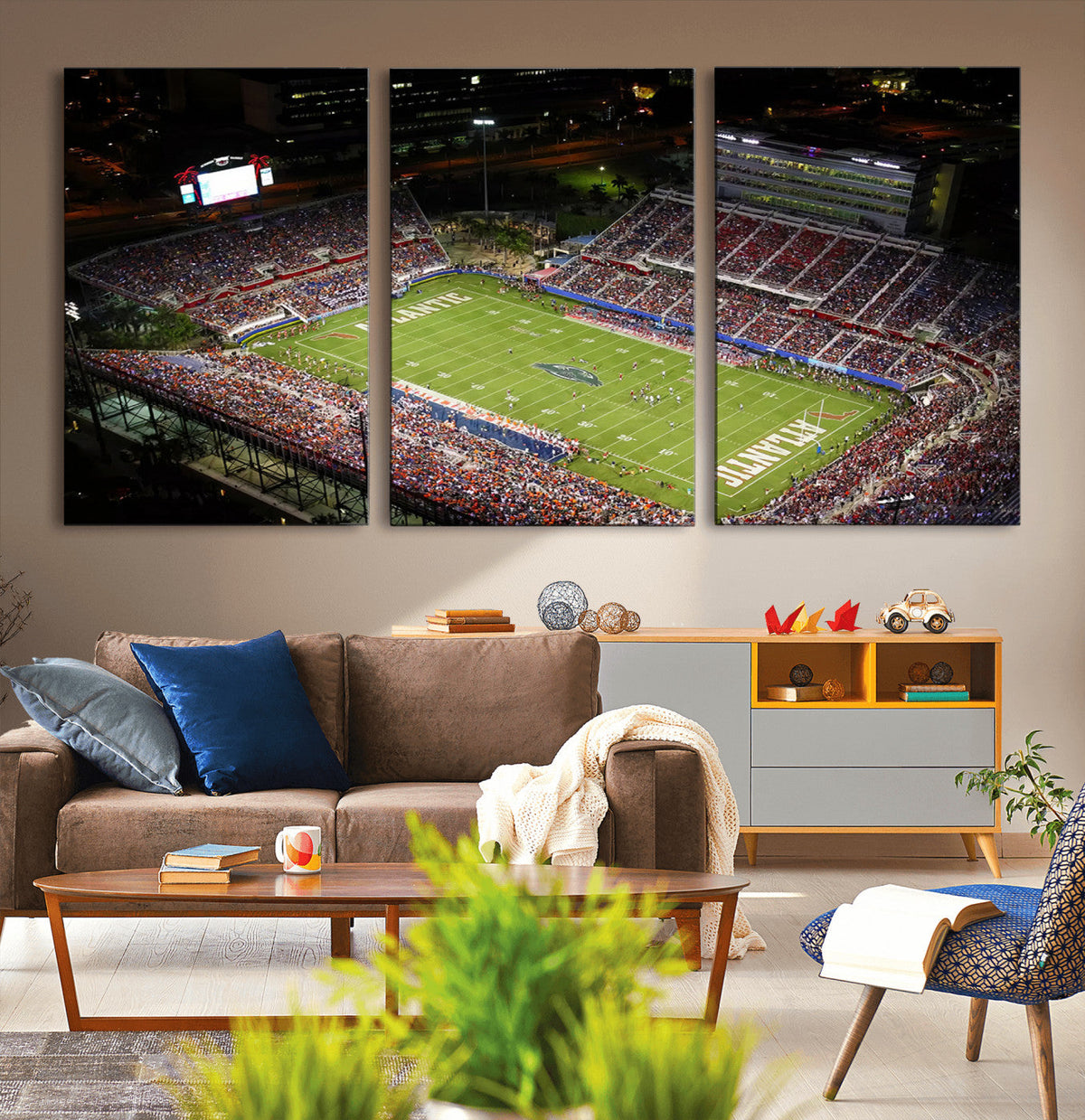 Florida Atlantic University Owls Canvas Print, Football Team