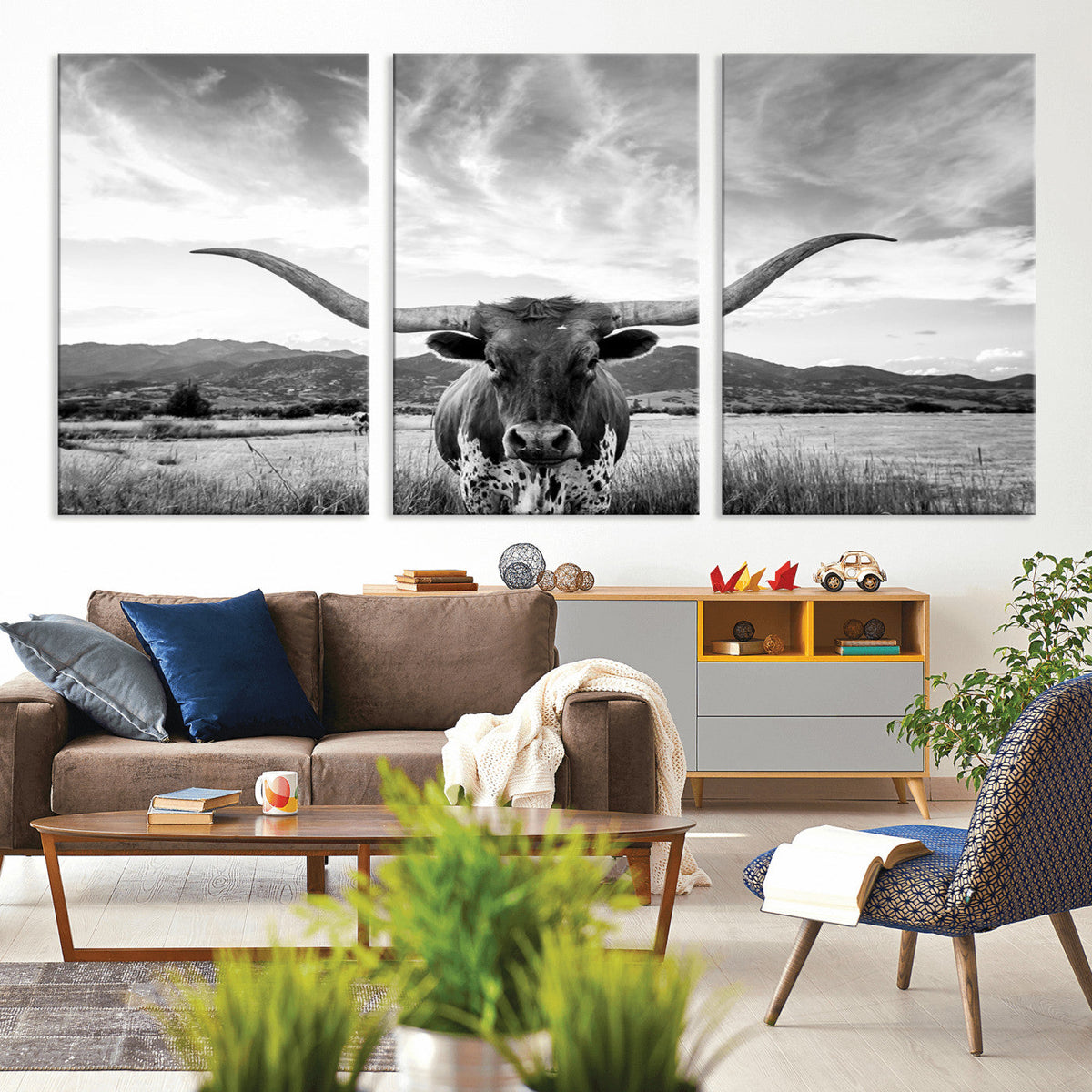 Longhorn Black and White Wall Art – Rustic Western Bull