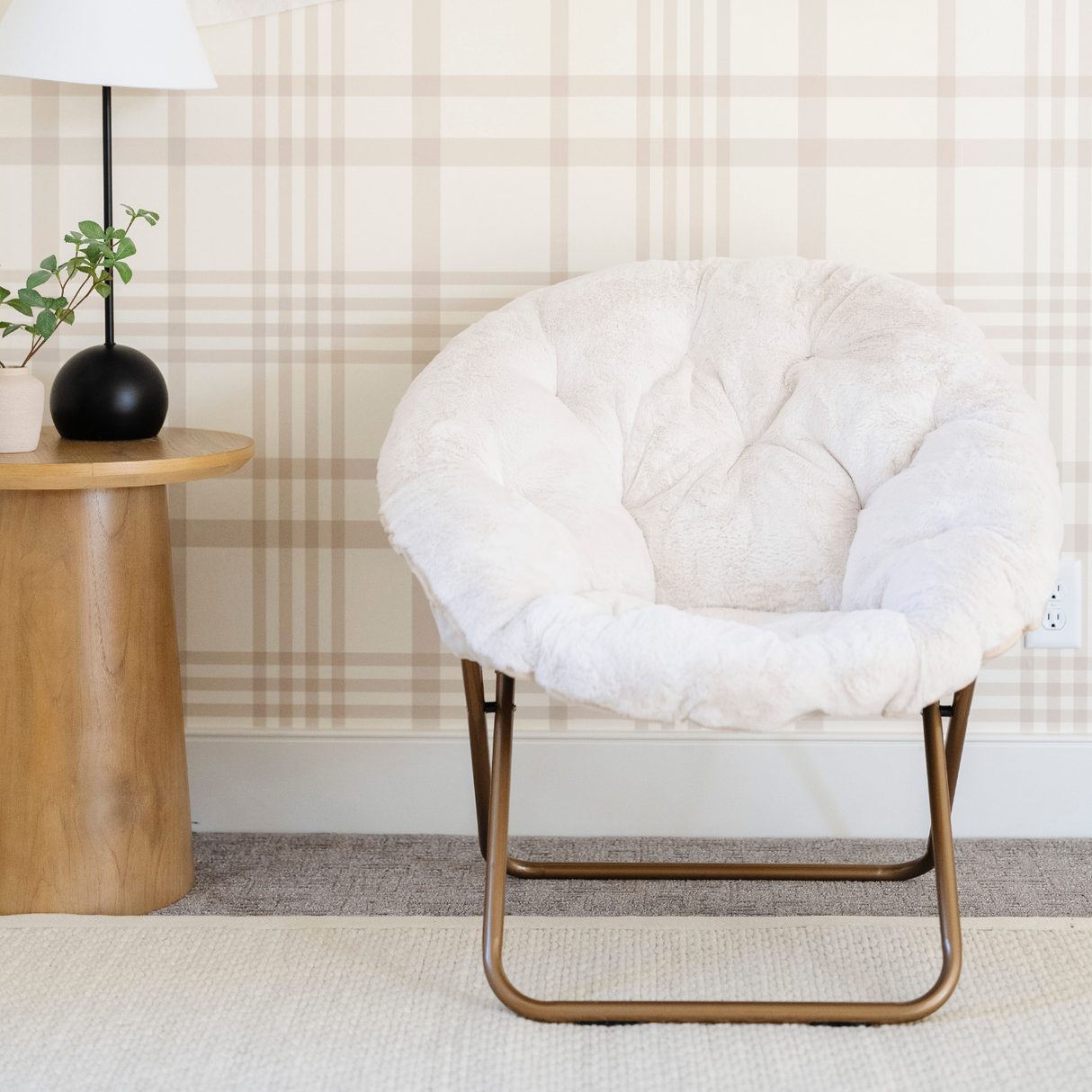 Saucer Chair Kids Chair with Faux Fur Cover