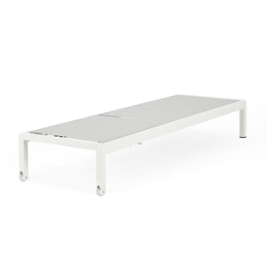 Outdoor Patio Chaise Lounge With 5 Reclining Positions