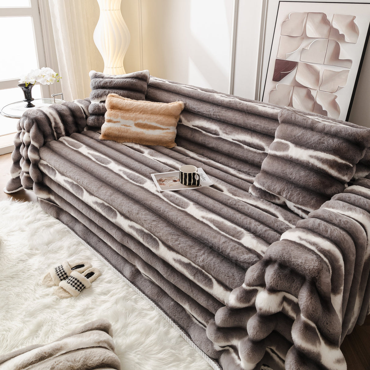 Ultra Soft Faux Fur Couch Cover – Large, Fluffy, and Elegant Sofa Throw Blanket