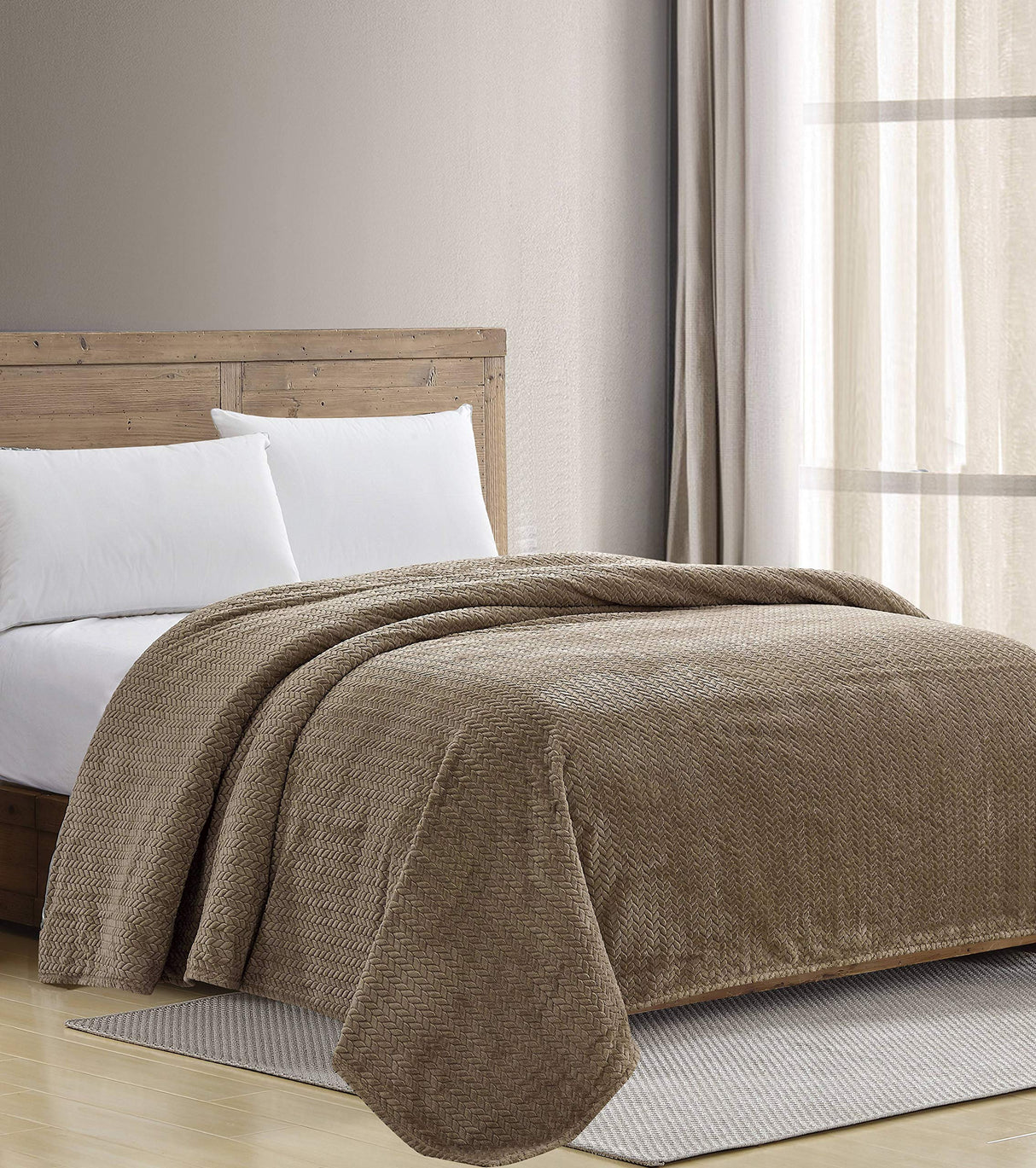Decor&More Noble House Extra Heavy and Plush Chevron Braided Blanket