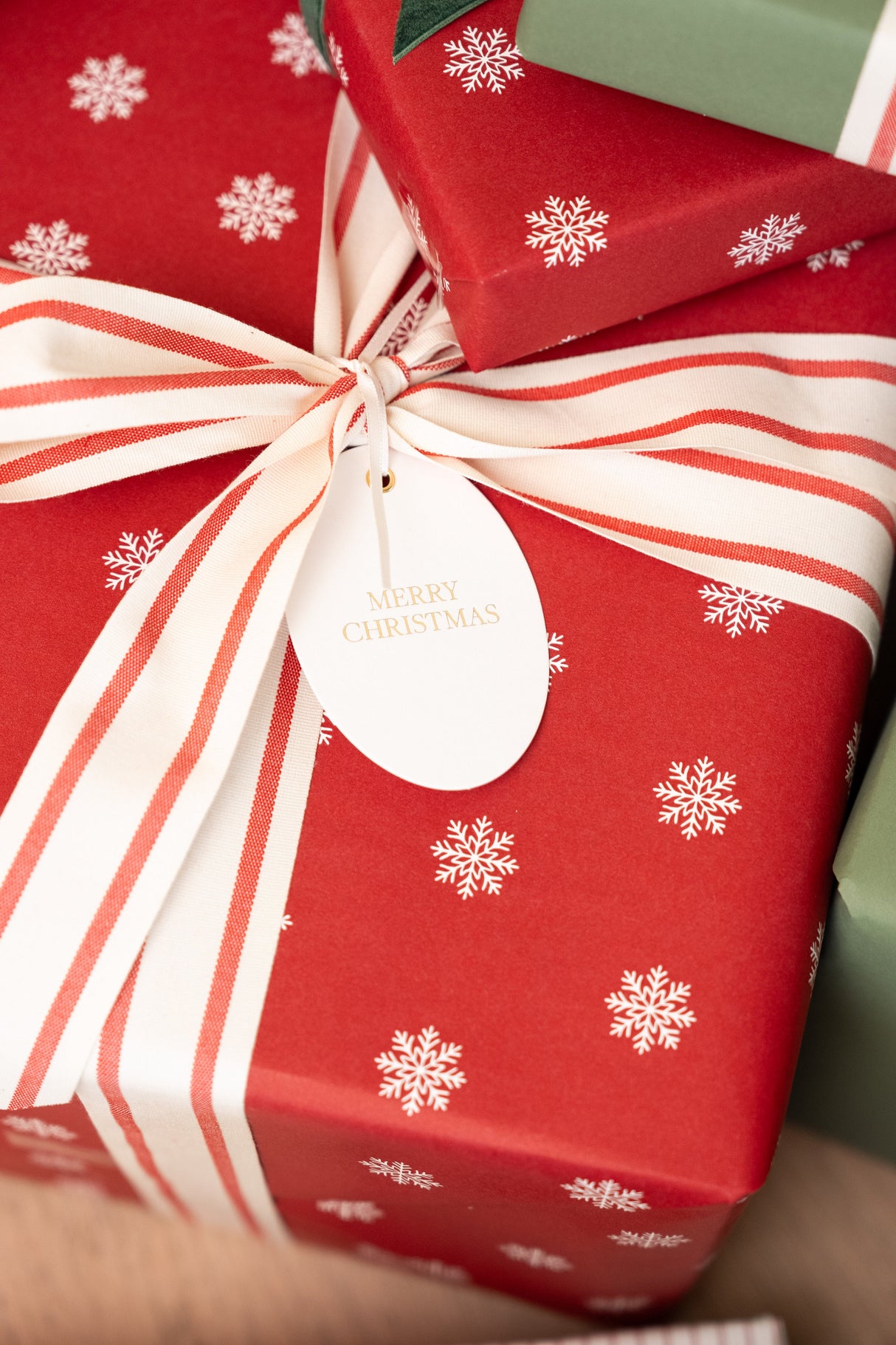 Snowflake Wrapping Kit with 3 Rolls Paper, 3 Ribbons & 25 Tags