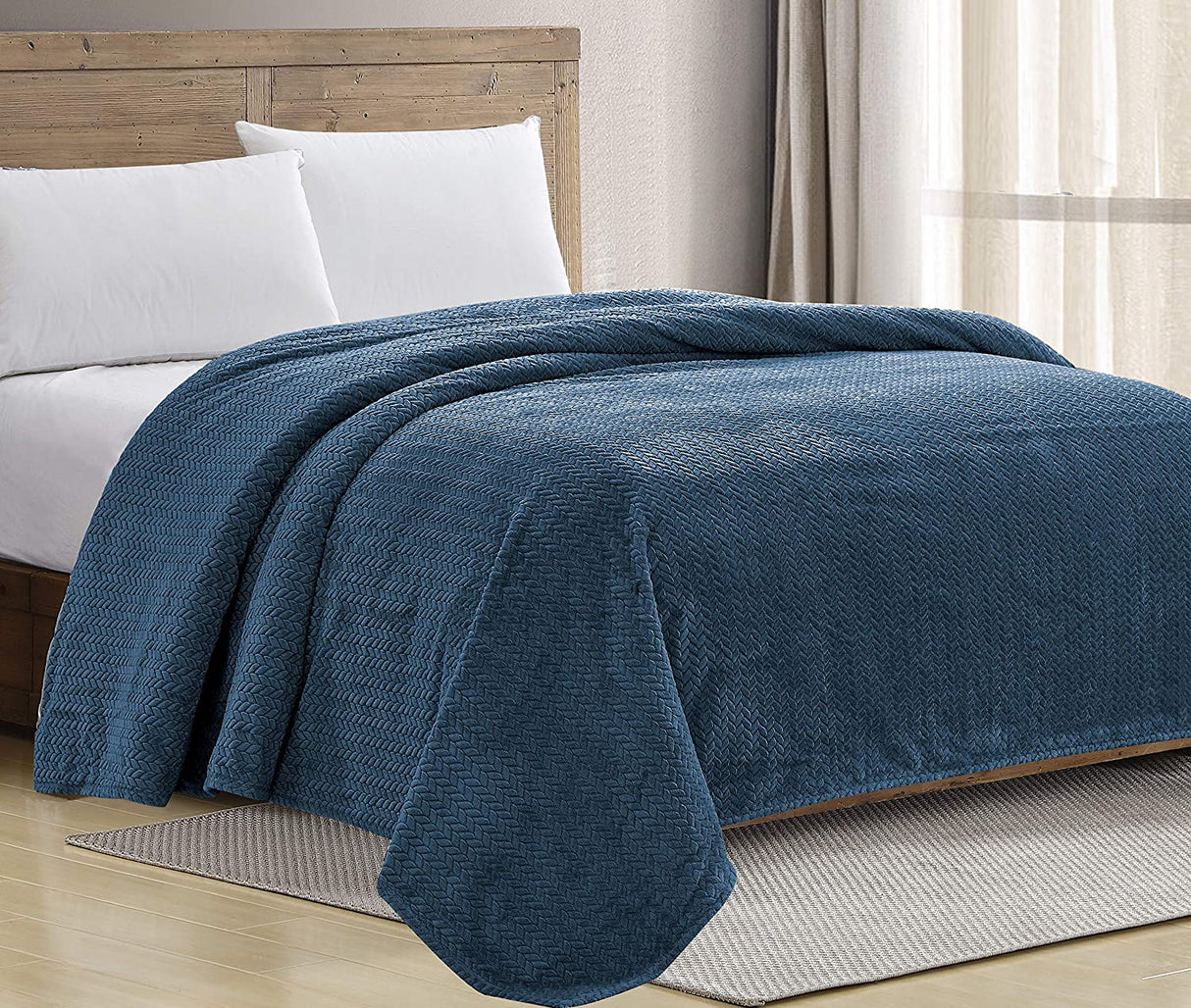 Homeessentials extra heavy and plush chevron braided microplush jacquard blanket