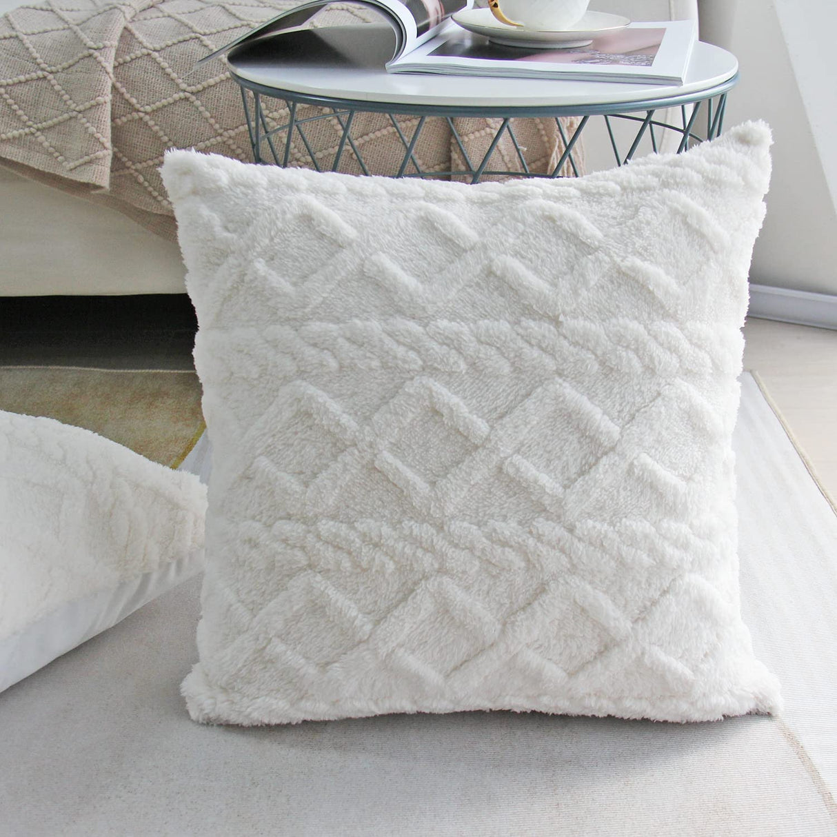 Pack of 2 Double sides throw pillow SUPER SOFT 3D FOLORAL PATTERN