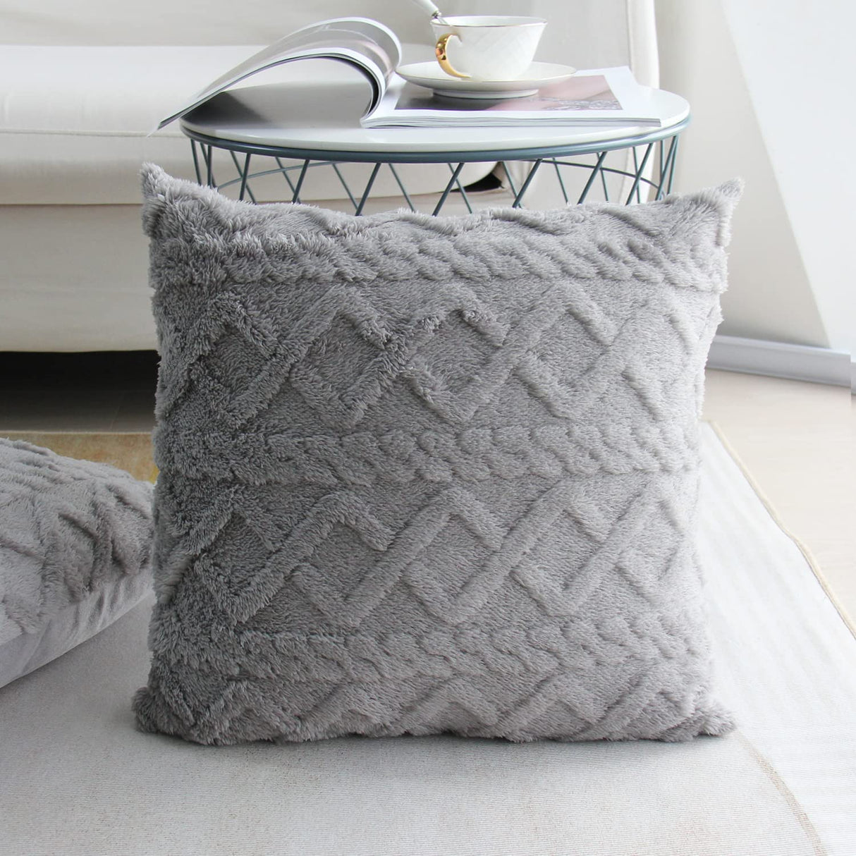 Throw pillow SUPER SOFT 3D  Geometric PATTERN Fur Pack of 2 throw pillows  18"x18" set of 2