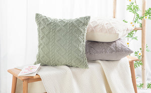 Throw pillow SUPER SOFT 3D FLORAL PATTERN Fur  Pack of 1 throw pillow WITH 450g insert 18"x18"