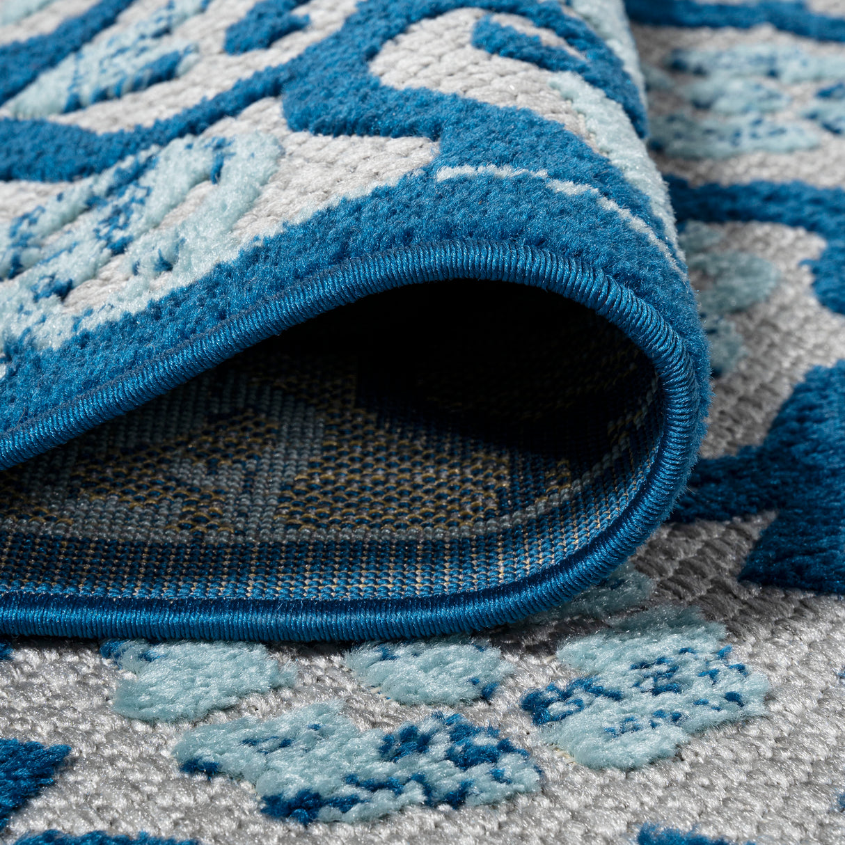 Gallia Tile Trellis High-Low Light Area Rug