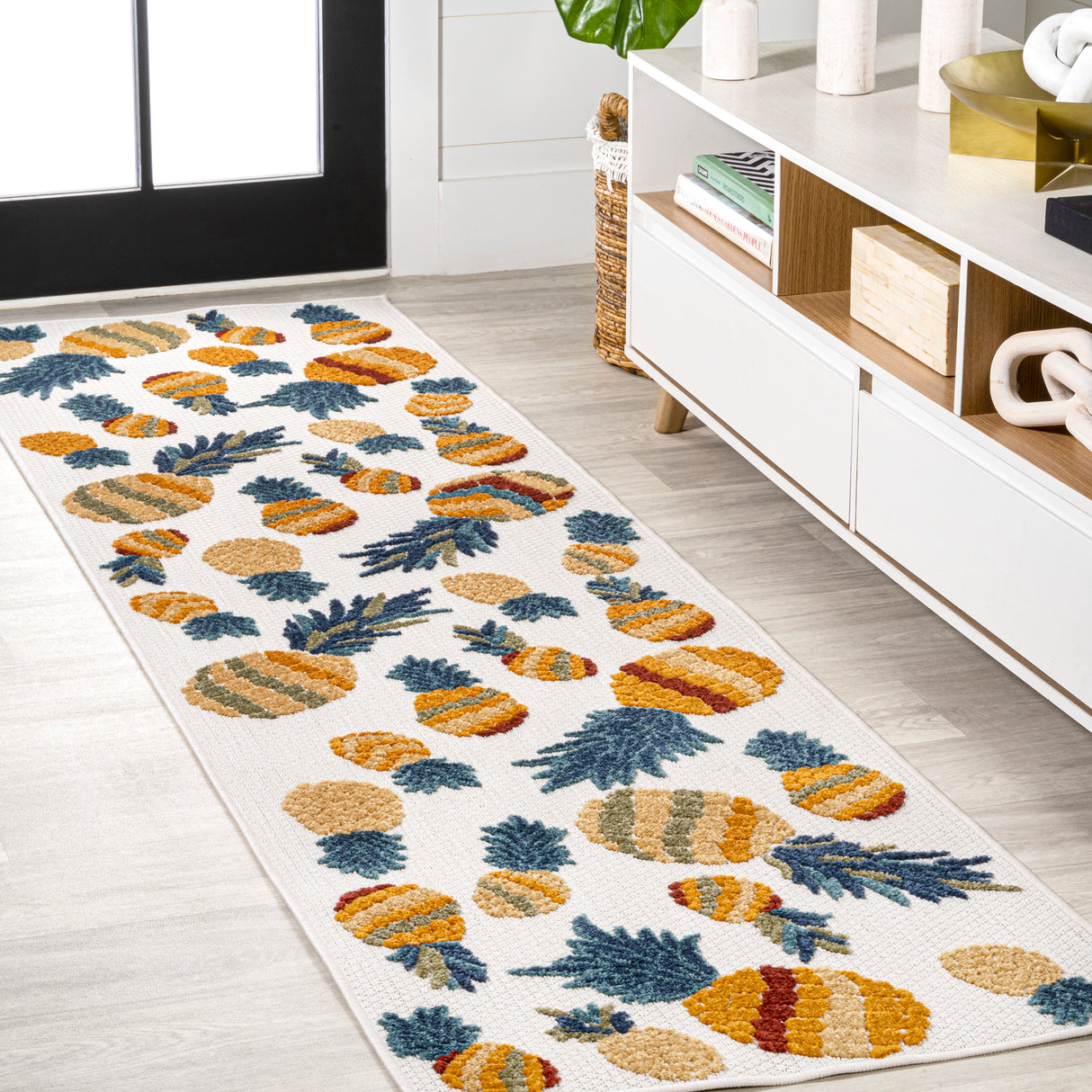 Ananas Bold Pineapple High-Low Indoor/Outdoor Runner Rug