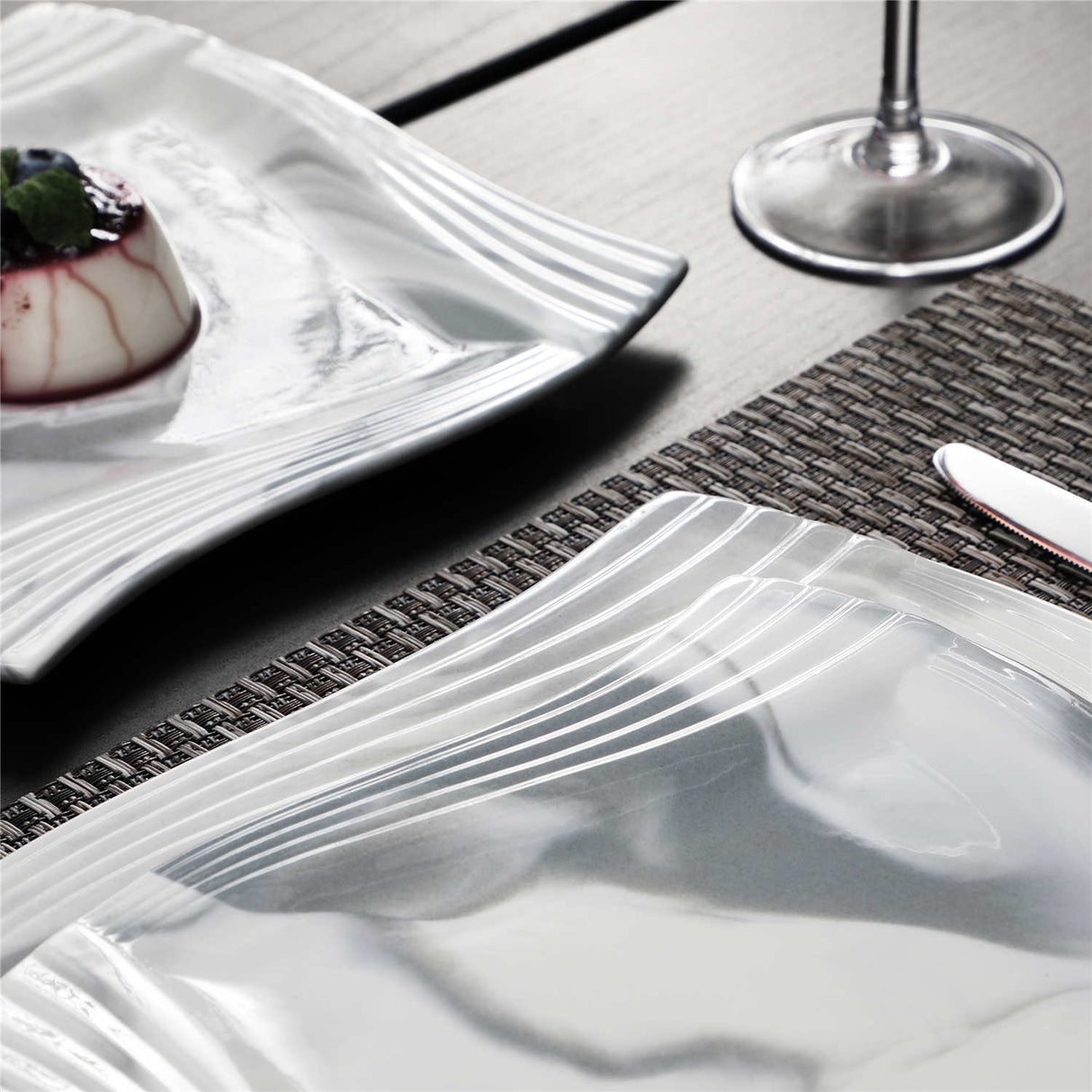 Amparo 30 Piece Dinnerware Set