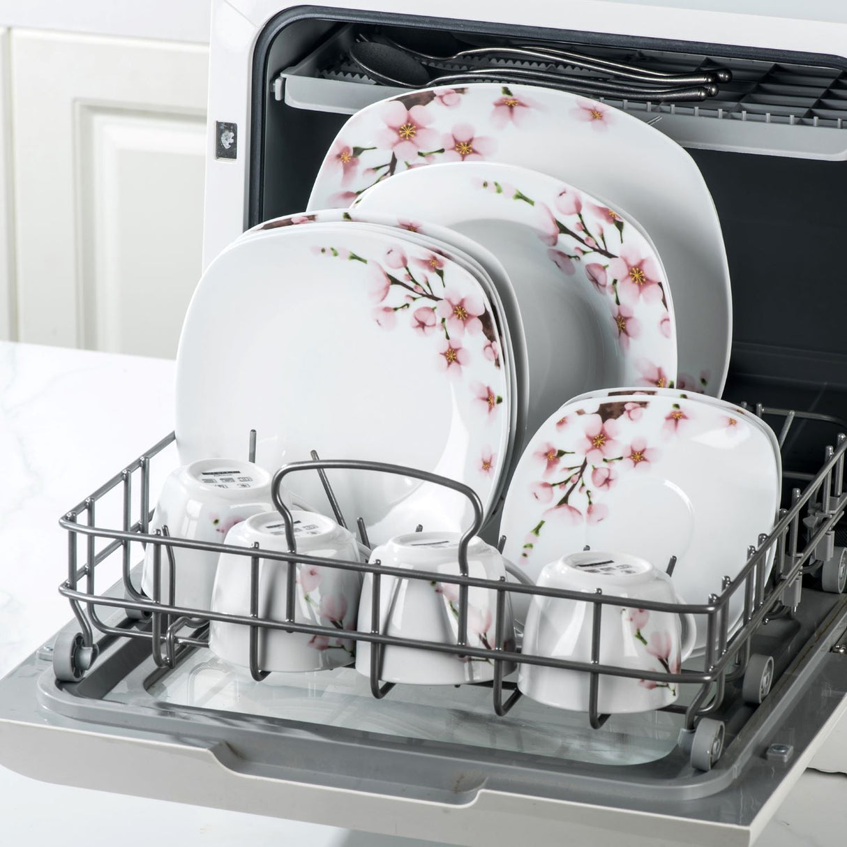 Annie 30 Piece Dinnerware Set For 6