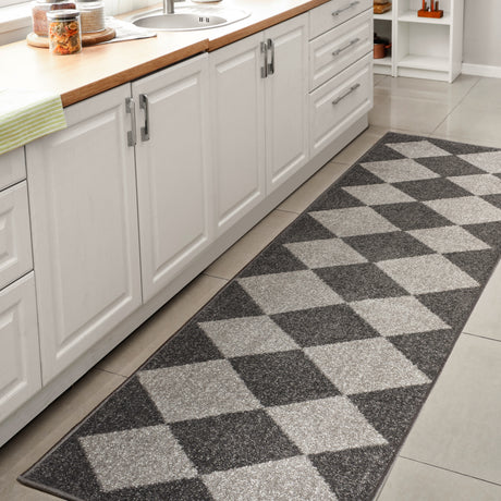 Draper Classic Geometric Diamond Pattern Runner Rug
