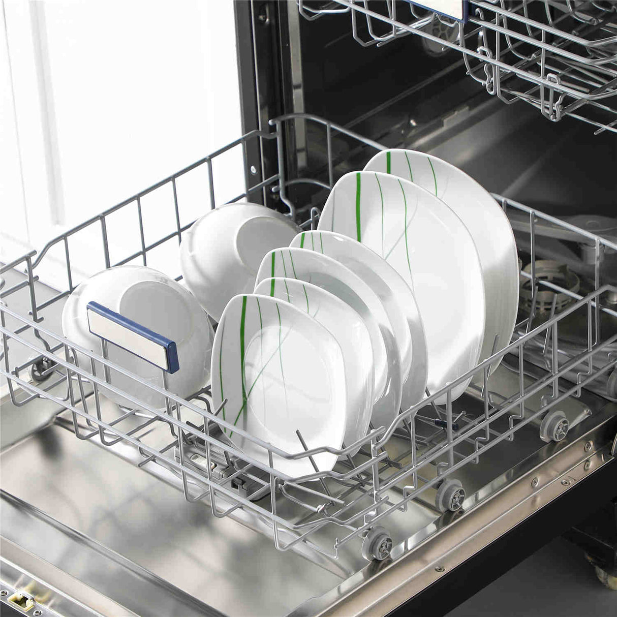 Aviva 24 Piece Dinnerware Set