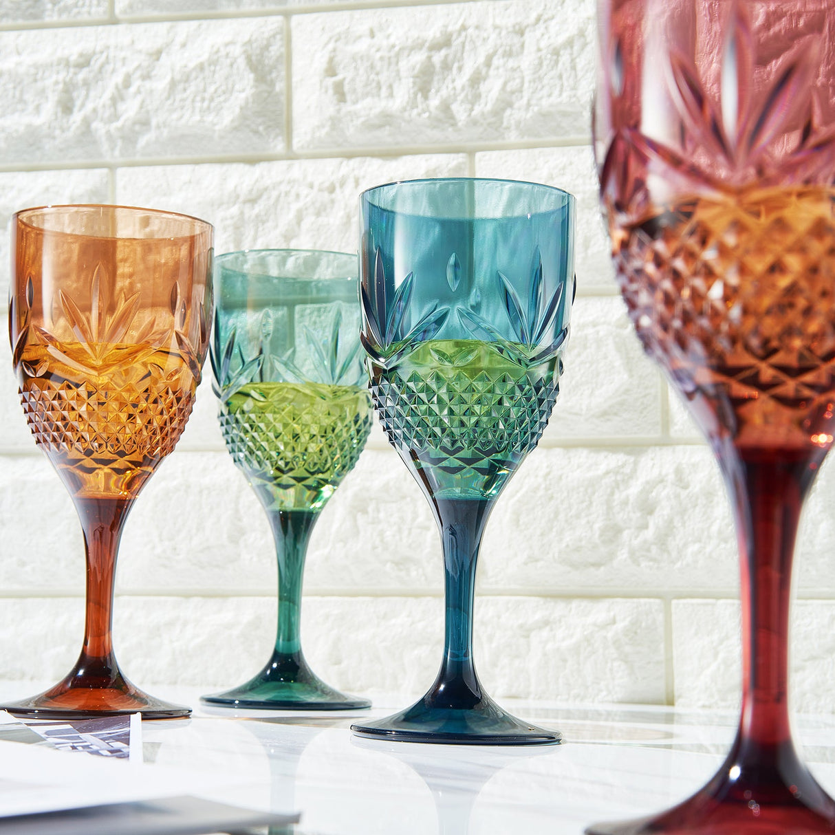 Onix Acrylic Crystal, Stemmed Wine Glassware, Set of 4