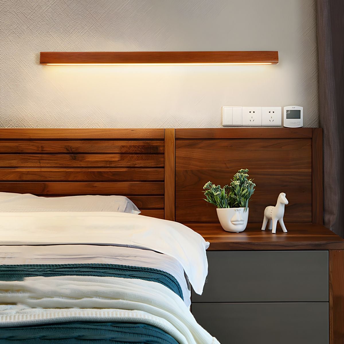 Pinea | Linear Pine Wood Wall Light with Frosted Diffuser, Dimmable Warm LED for Hallway