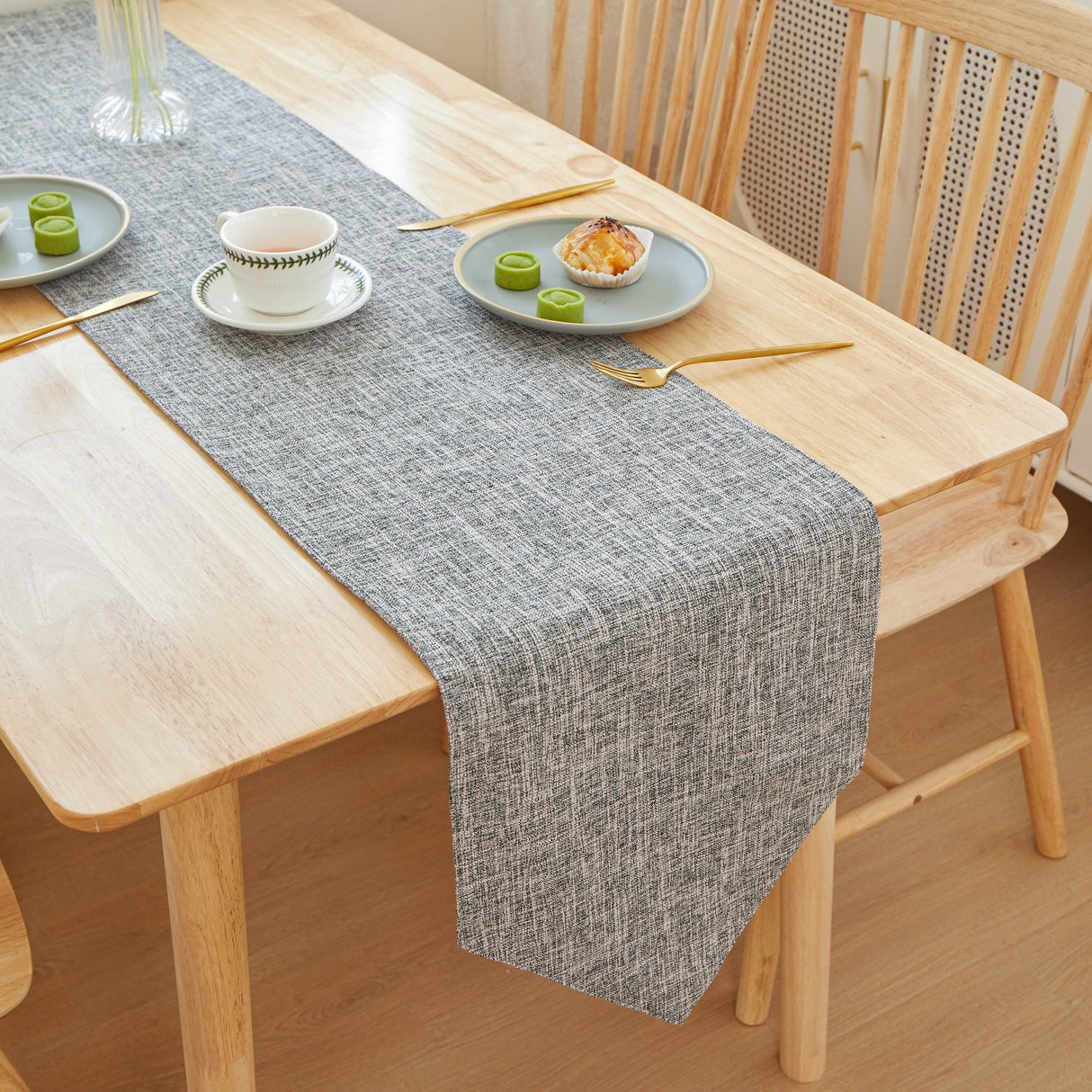 TRT Table Cloth Triangle Edges 12" W x 71" L