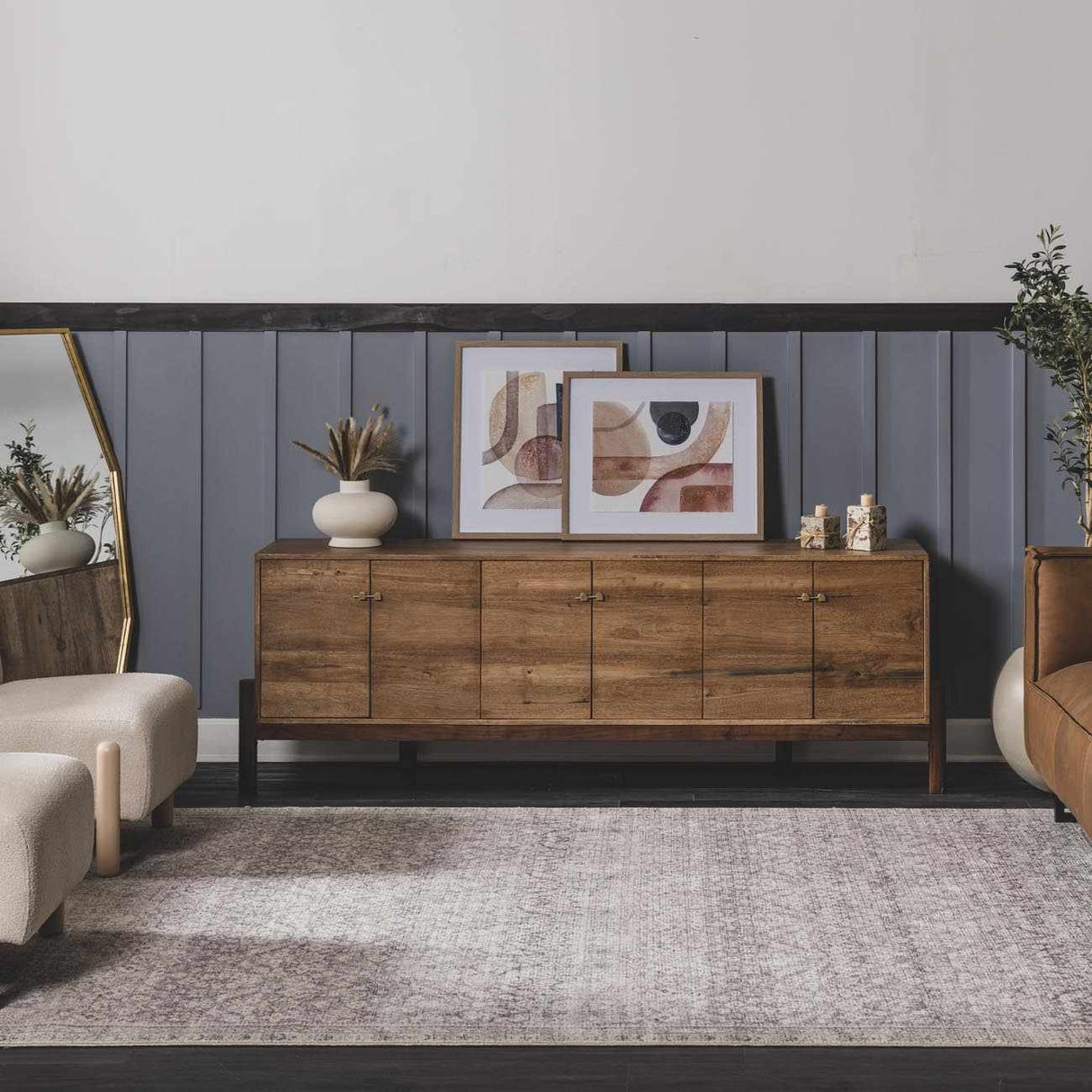 Collins Avenue IV Vintage Damask Area Rug
