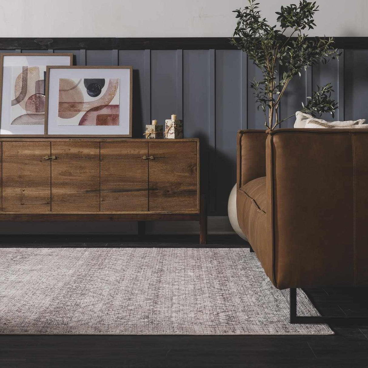 Collins Avenue IV Vintage Damask Area Rug
