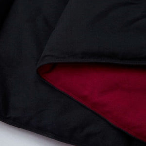 Full/Queen Traditional Microfiber Reversible 3 Piece Comforter Set in Black/Maroon