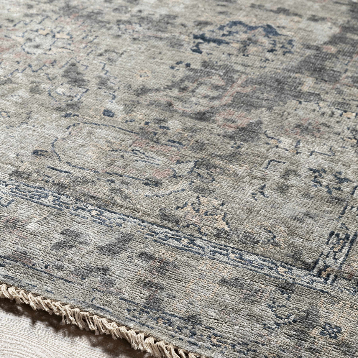 Ballantrae Premium Rug - Clearance