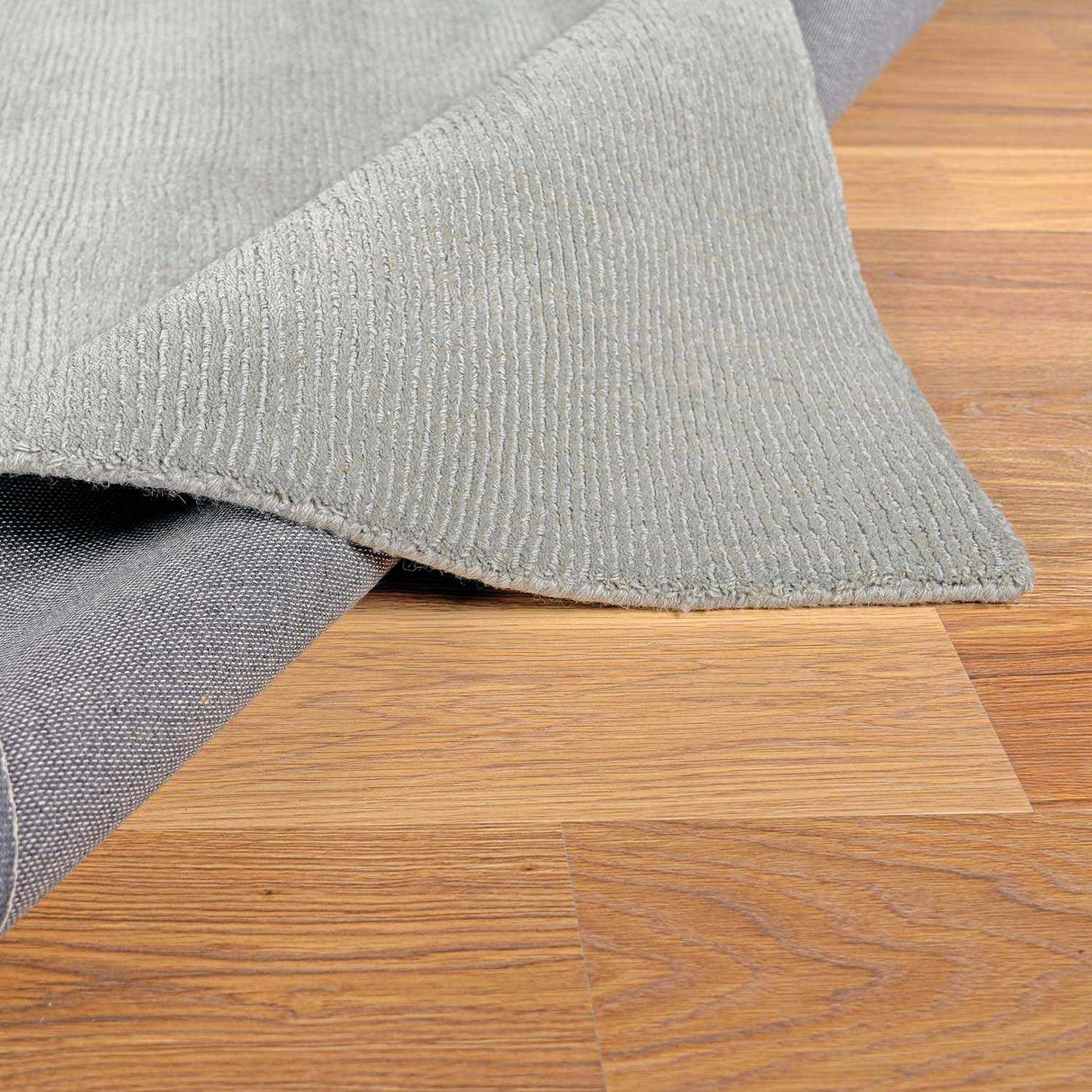 Brockton Solid Light Gray Wool Rug