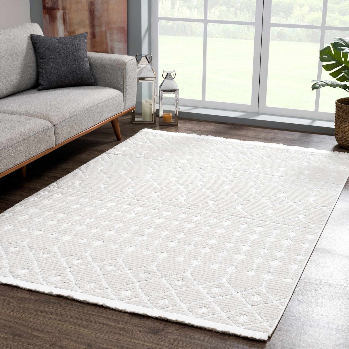 Ivory Beil 3D Fringe Area Rug - Clearance