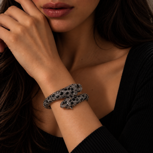 Wild Glam Rhinestone Leopard Head Tip Adjustable Bracelet