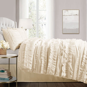 Belle Comforter Set