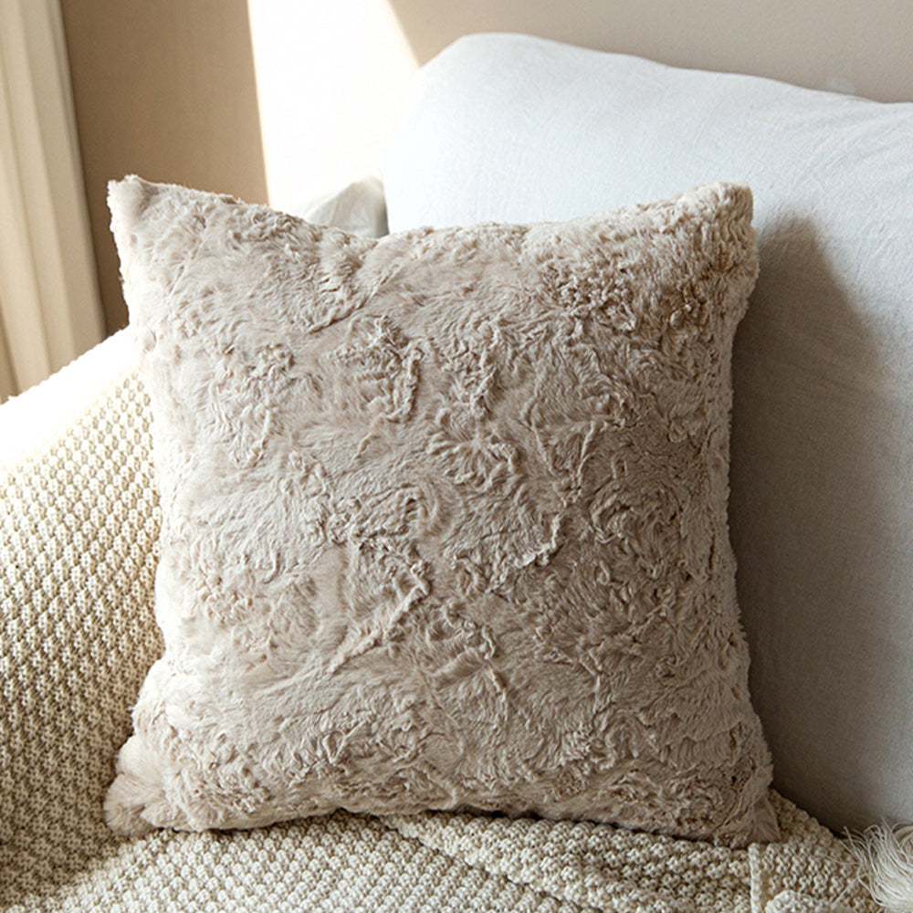 Double sides furry throw pillow case and insert great to snuggle  size 18"x18" WITH 450g INSERT