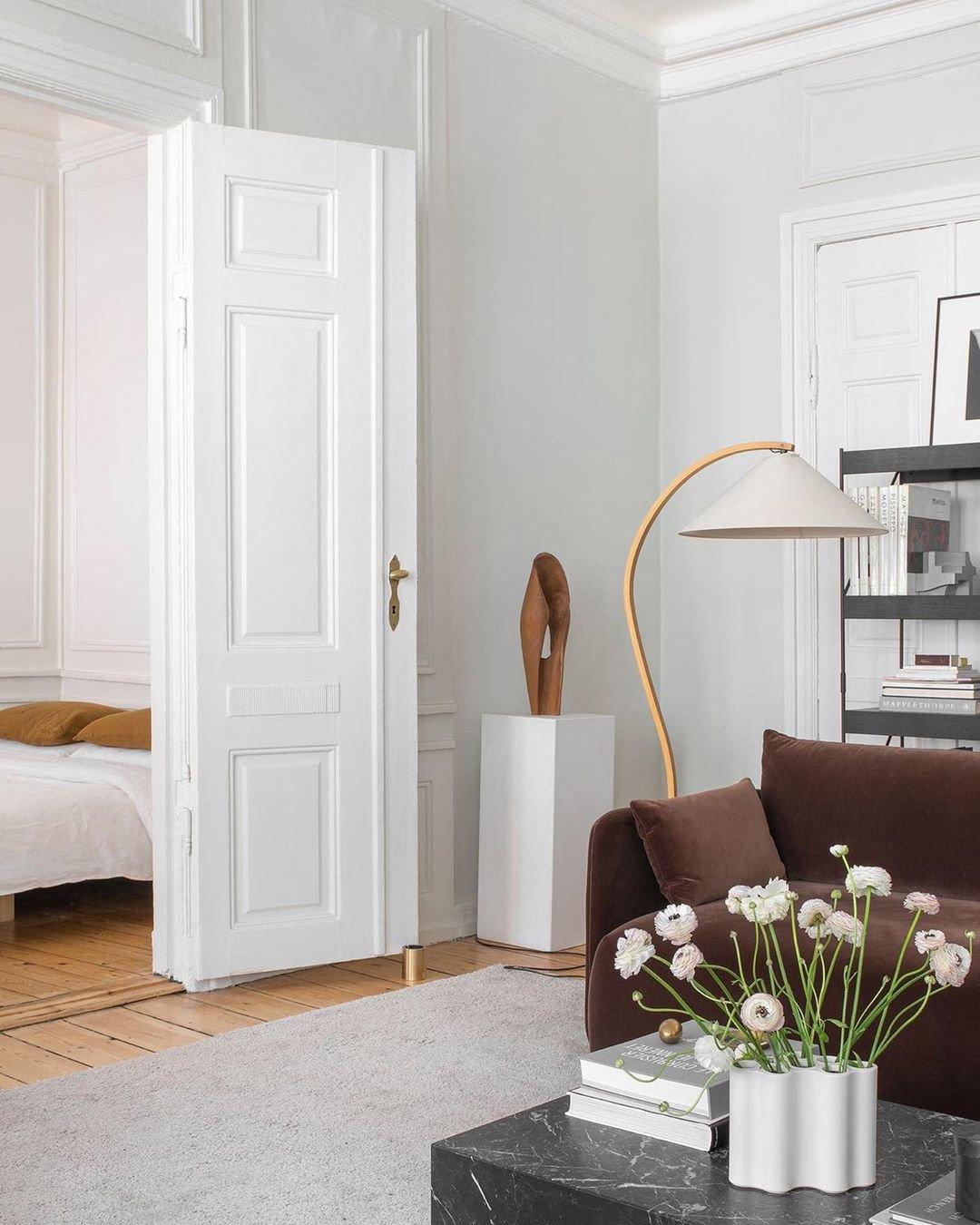 Arbora | Arc Floor Lamp with Beech Wood and Pleated Shade | Plug In Lamp for Living Room