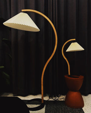 Arbora | Arc Floor Lamp with Beech Wood and Pleated Shade | Plug In Lamp for Living Room