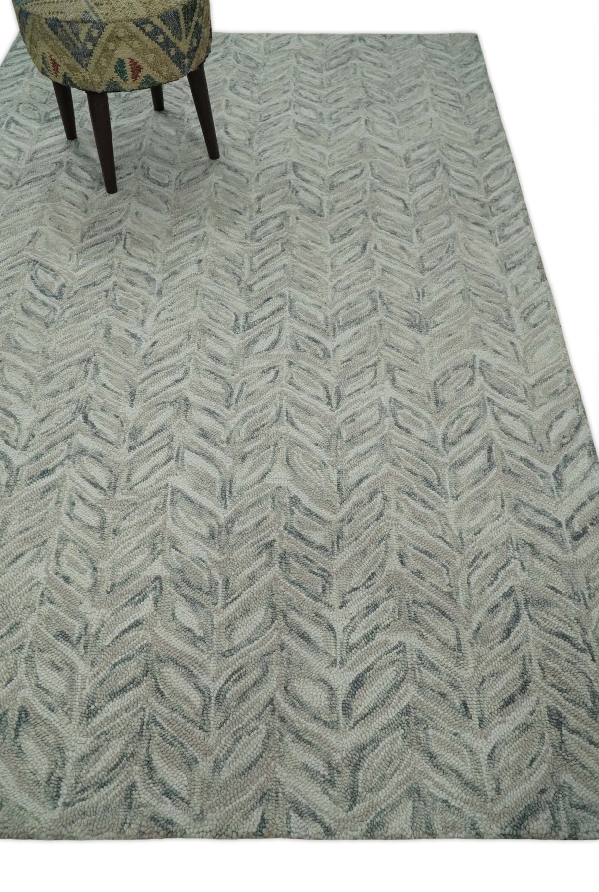 Quick Ship 5x8 Hand Tufted Modern Style Beige And Gray Wool Rug