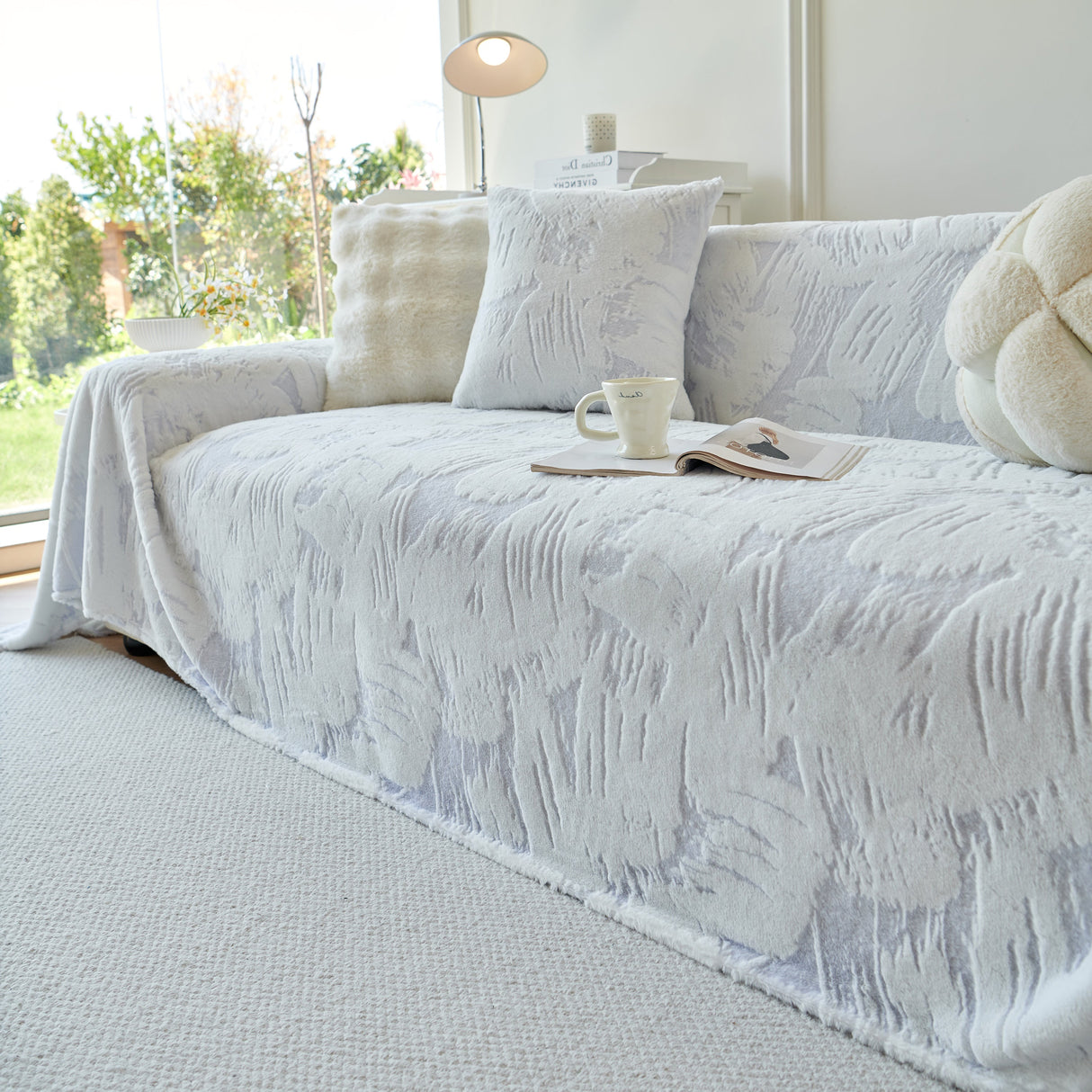 Plush Faux Fur Warm Sofa Cover with Waves Jacquard Textured Throw Blankets for Couch