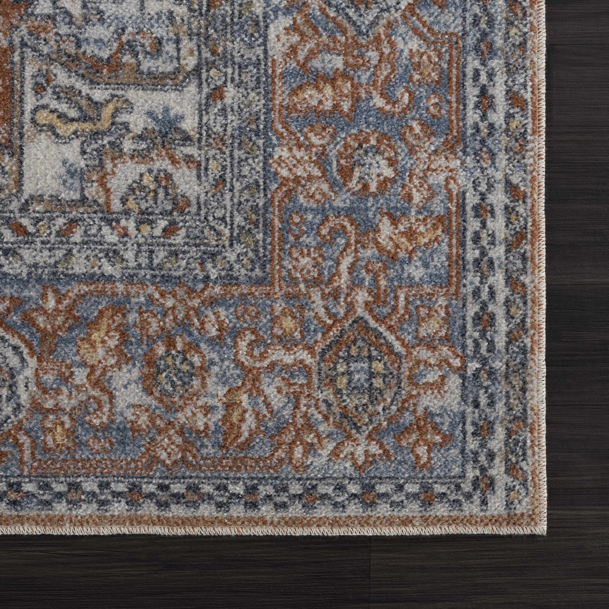 Aila Traditional Design Washable Rug - Clearance