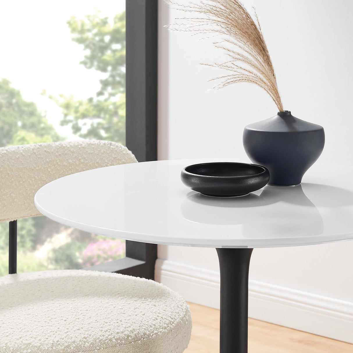 Lippa 28" Round Wood Dining Table by Modway