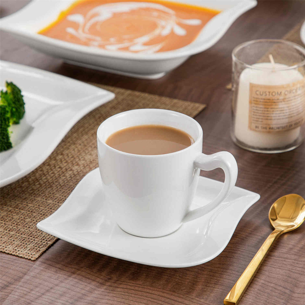 Elvira 36 Piece Dinnerware Set