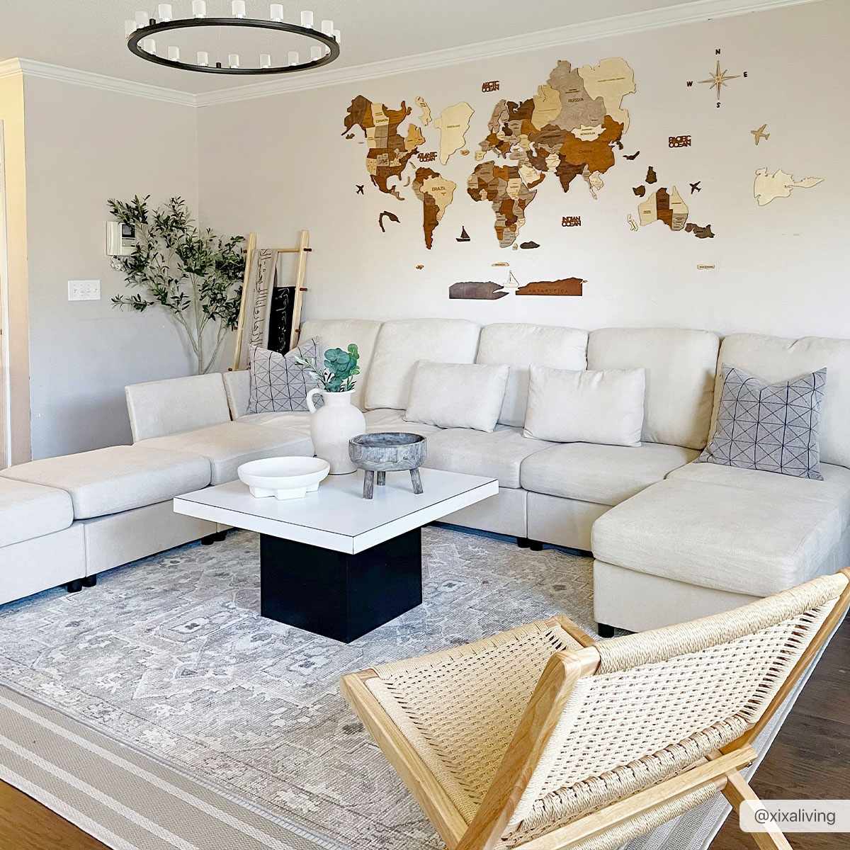 Elle Medallion Light Gray Area Rug