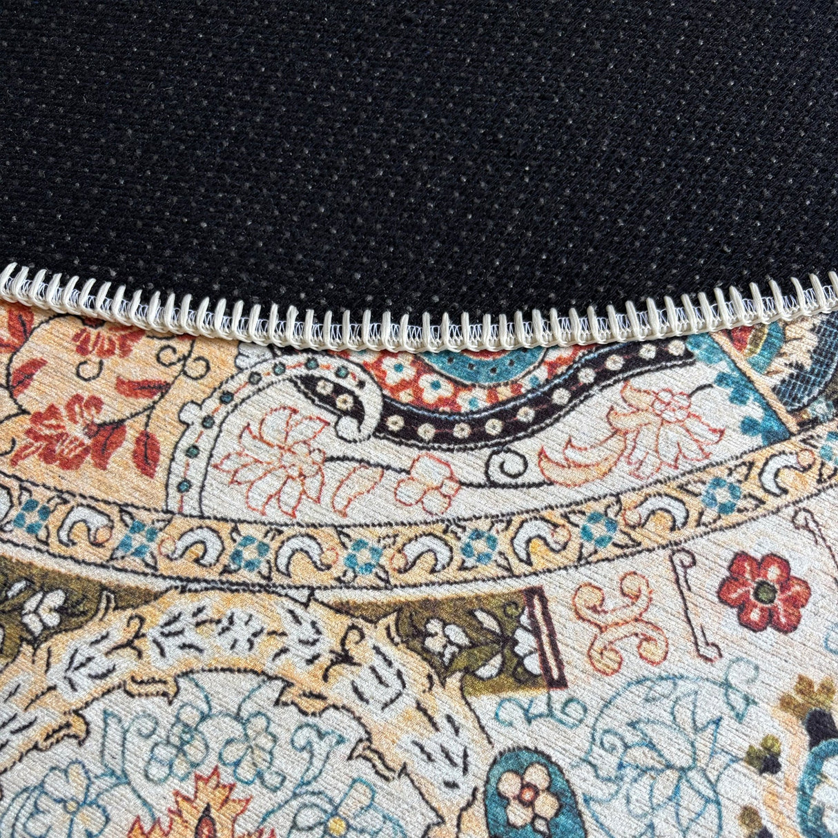 Wasser Area Rug